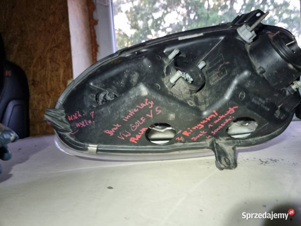 VW Golf V 5 Lampa z Ringami Junyan Prawa osobowe Skawina