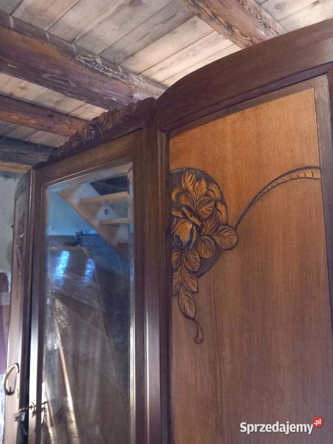 Piękna szafa z lustrem rzeźbiona z Francji Alwernia