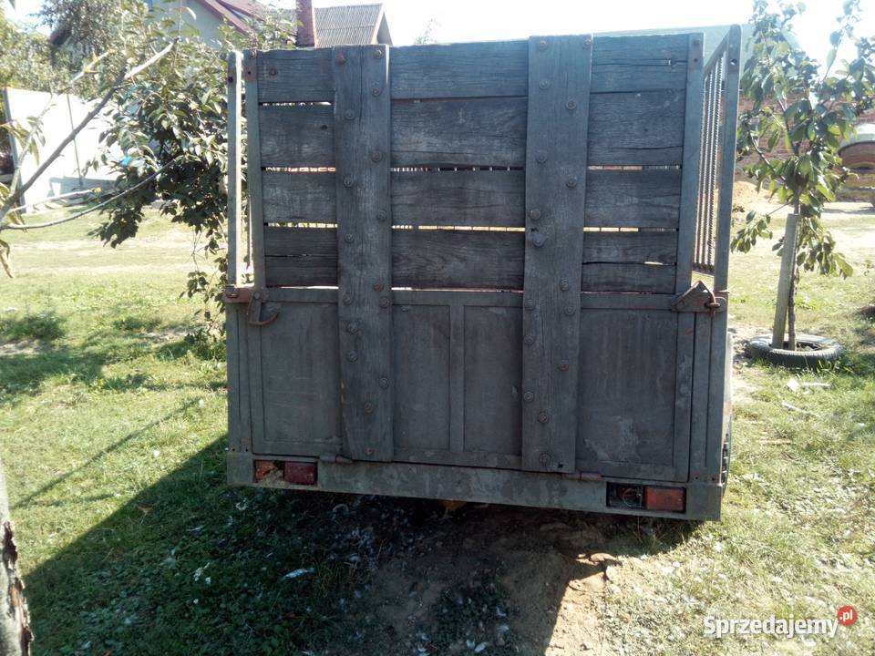 Przyczepka do przewozu zwierząt nieuszkodzony sprzedam