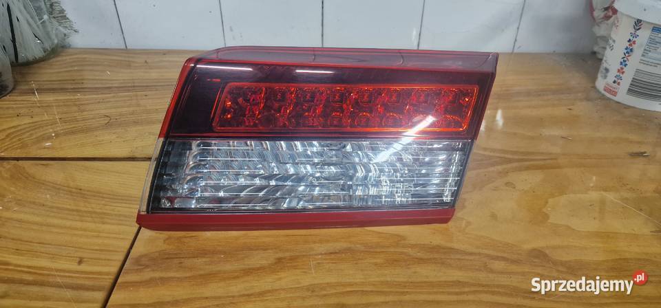 Lampa prawa w klapę Renault Laguna 3 2011 Polift sprzedam