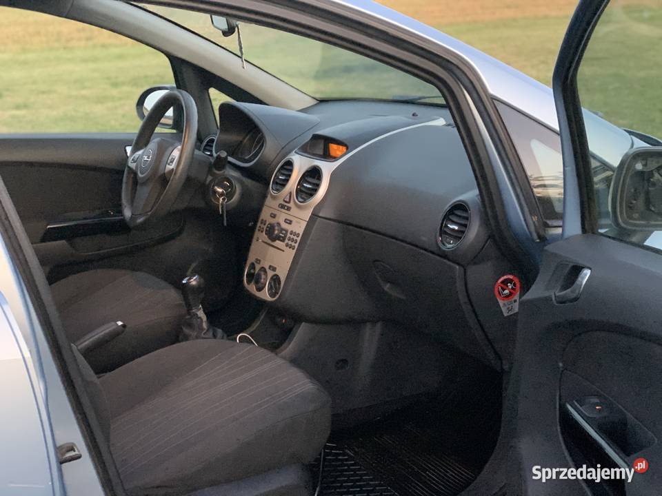 Opel Corsa D2007r6 BiegówNowe AmortyzatoryNowy Samochody osobowe Głogów sprzedam