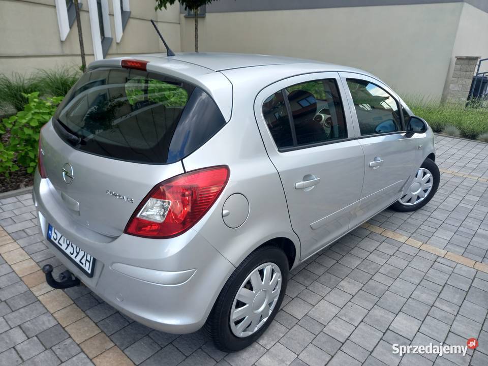 OPEL CORSA 12 EcoTec Nowy Przegląd 5Drzwi Klima poduszka powietrzna sprzedam