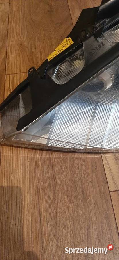 Lampa przednia lewa Ford Focus oryginał wysyłka lampy przednie Chocianów