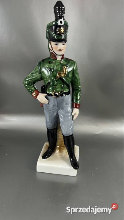 Porcelanowa figurka żołnierza