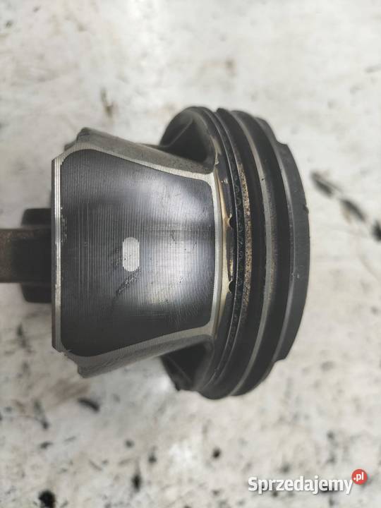 TŁOK 09 900 TCE Renault Clio III 20052014 Rok produkcji 2013