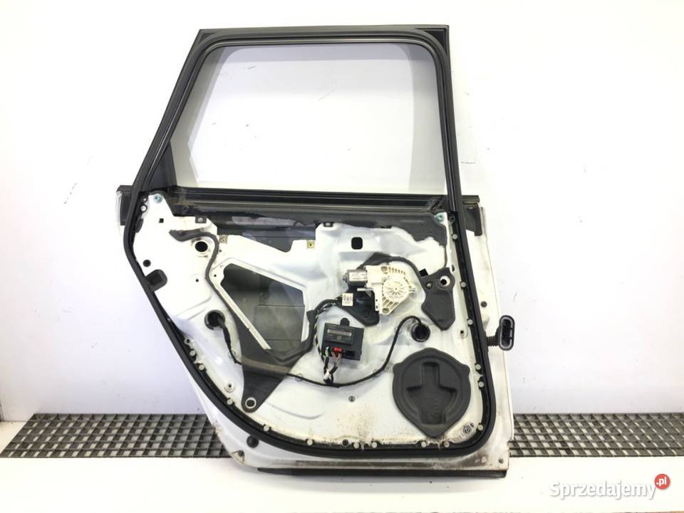 DRZWI LEWY TYŁ AUDI A6 C6 Kombi 0411