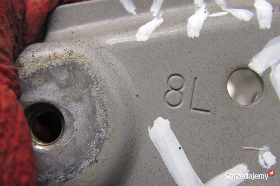 MOCOWANIE BŁOTNIKA LEWY PRZÓD PRZEDNIE TOYOTA sprzedam