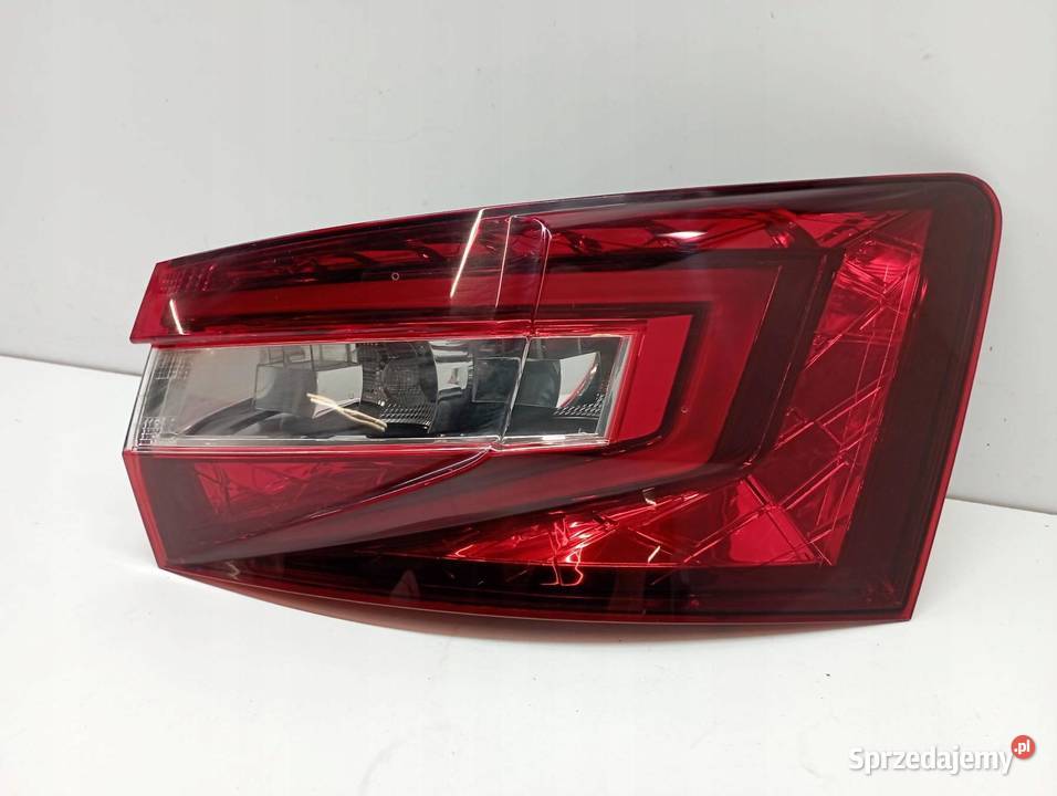 LAMPA TYŁ LEWA 3V9945208 Skoda Superb III 2015