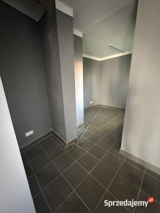 Wynajmę lokal użytkowy z parkingiem w bliskim Oleśnica sprzedam