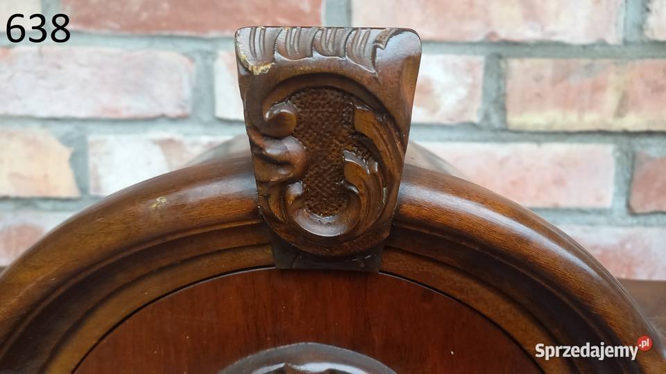 Witryna wisząca z półkami Szafka 638 Gawroniec