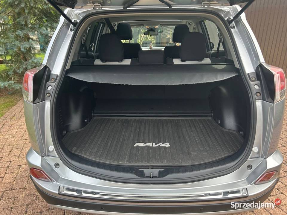 Toyota Rav 4 Hybrid AWDi 25 197 4x4 2017r sprzedam