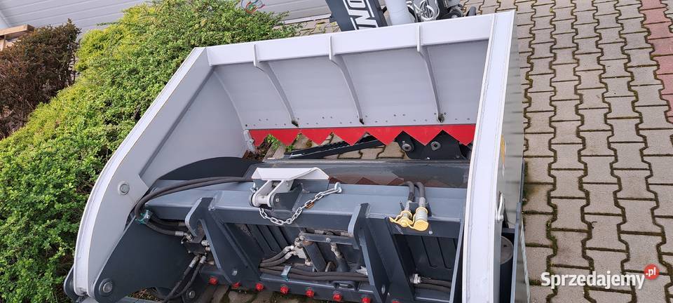 Wycinak do kiszonki Sonarol SNR 1600 do Łubowo