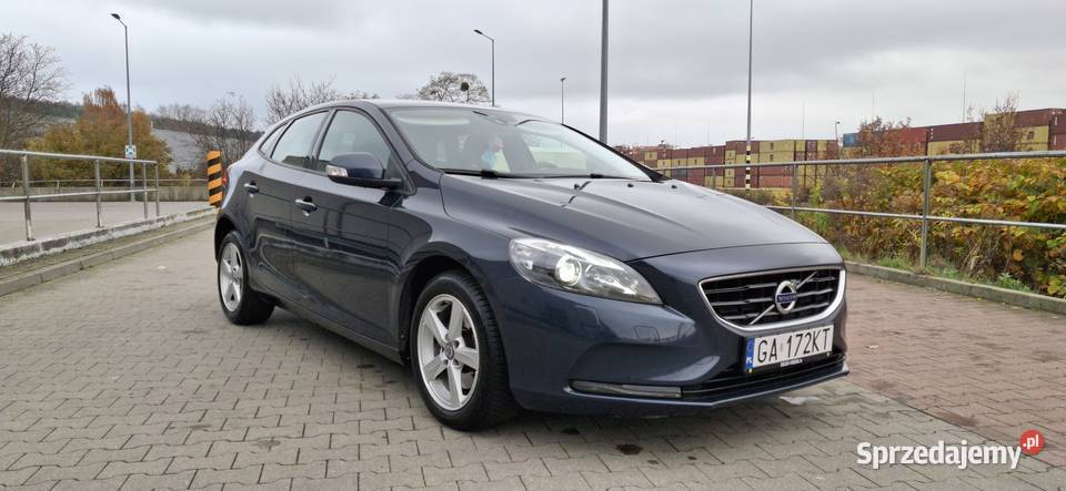 Volvo v40 2014r T2 16 benzyna 98 przebiegu pomorskie