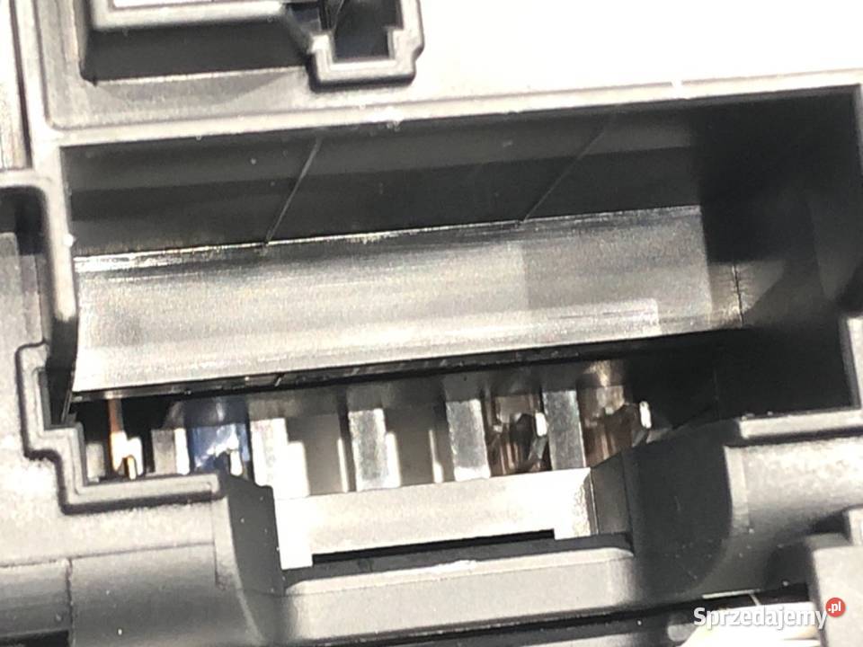 SKRZYNKA BEZPIECZNIKÓW BMW F34 9261110 Hatchback sprzedam