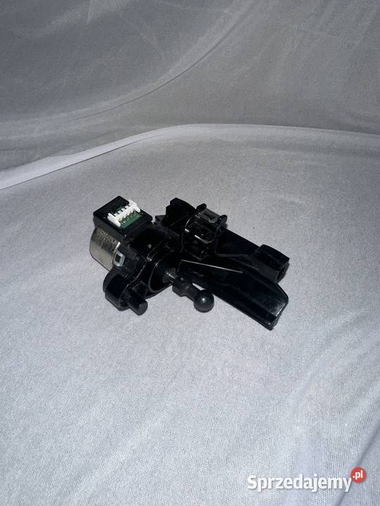 AUDI A4 B8 8K LIFT 1215 SILNICZEK REGULACJI