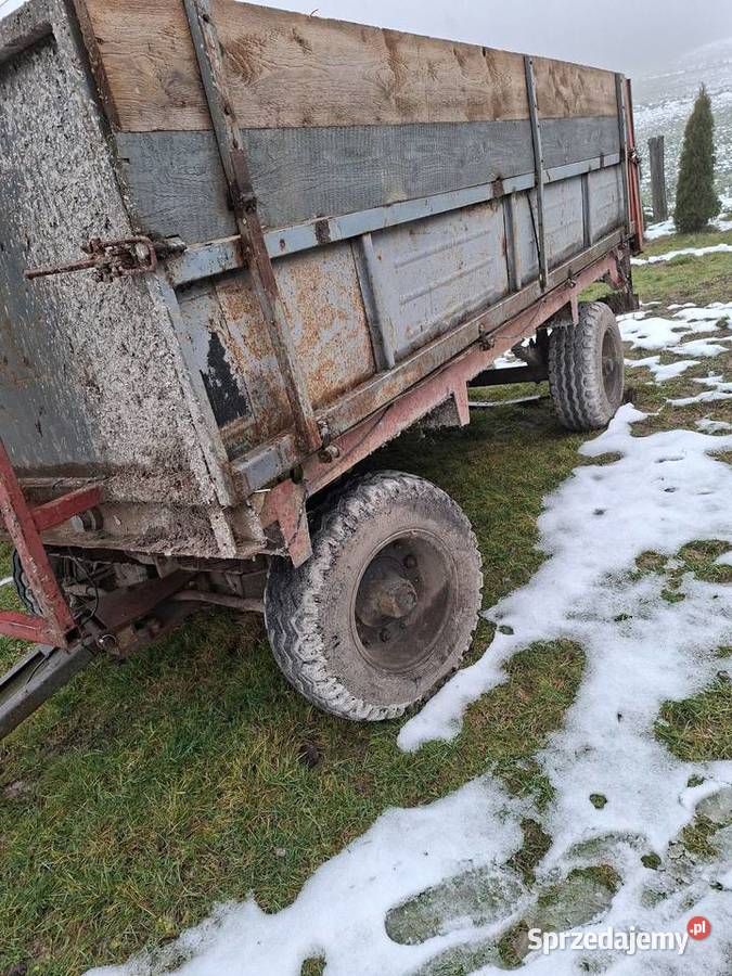 Rozrzutnik przyczepa nieuszkodzony Przyczepy rolnicze Chroberz