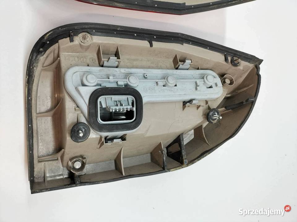 LAMPA TYŁ KOMPLET LIFT EUROPA Opel Zafira I sprzedam
