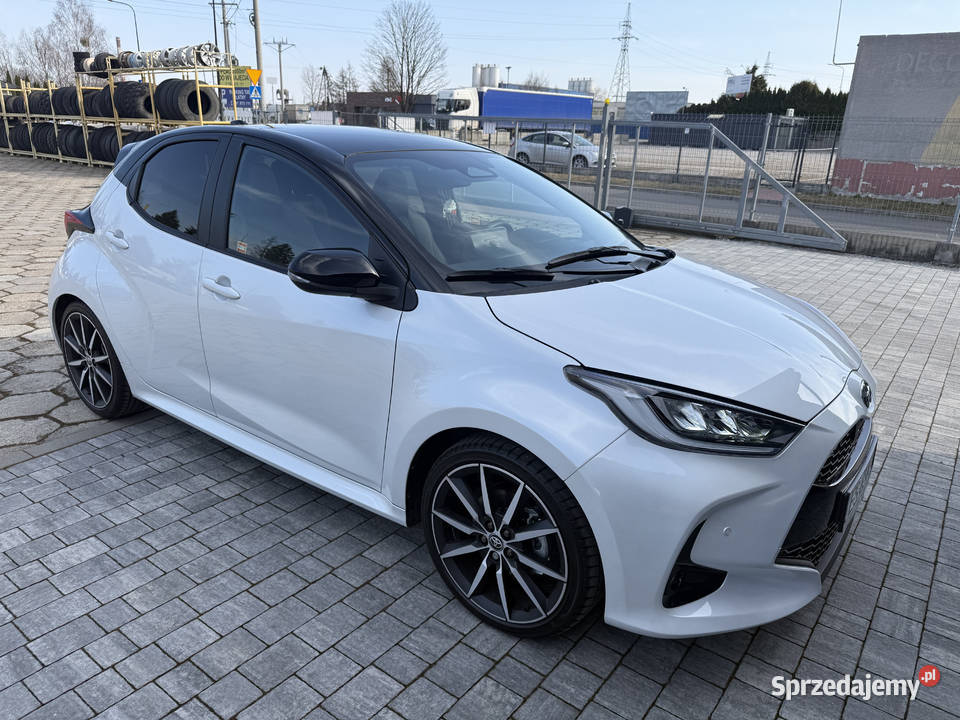 Toyota Yaris Hybrid 15 GR Sport Salon Polska 130KM Yaris łódzkie