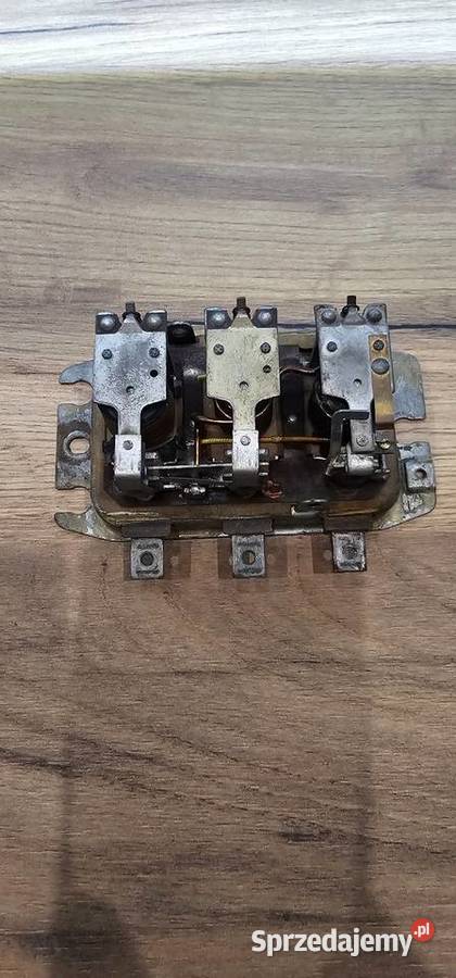 Regulator napięcia Magneton