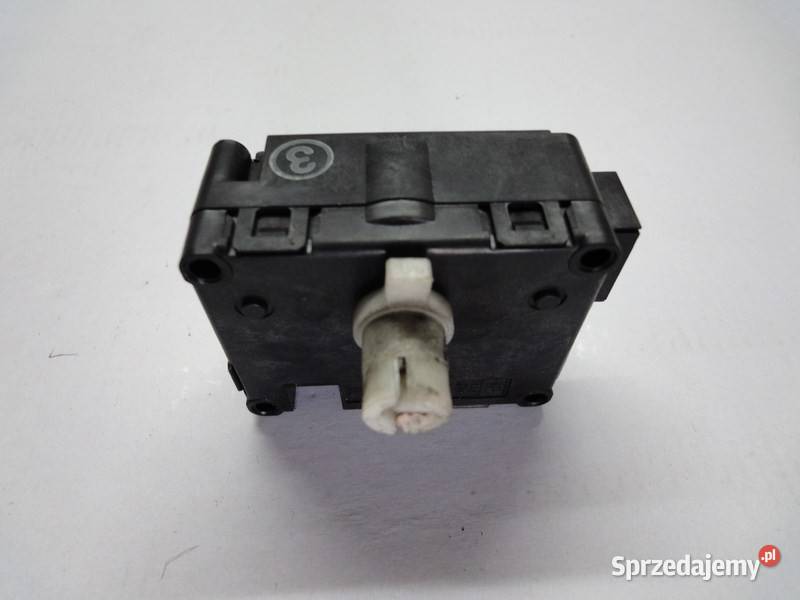 AUDI A8 D2 SILNICZEK KLAPY NAGRZEWNICY 4D0820511 osobowe Przemęt