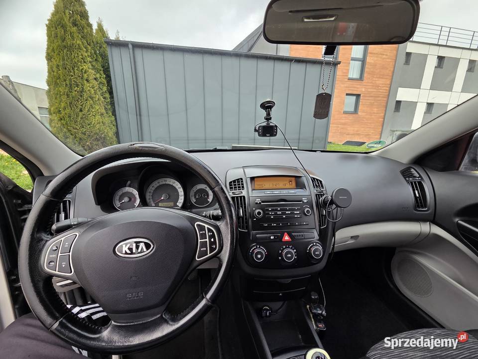 Kia Ceed 16 126 BenzynaLPG 2009 radio Cee'd Oleśnica sprzedam