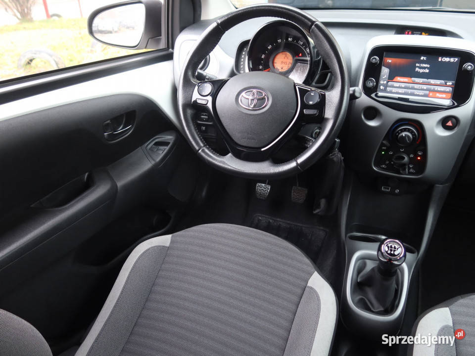 Toyota Aygo 10 VVTi manualna Katowice