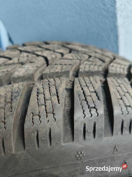 Opony zimowe Dunlop 20555 R16 bieżnik 75mm stan Radom
