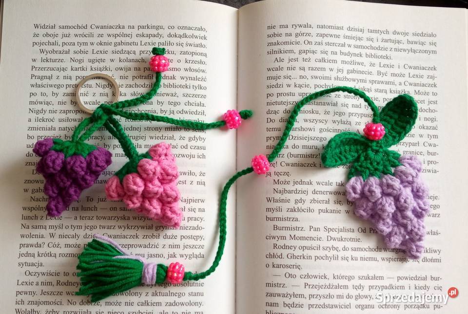 Winogrona wykonane na szydełku brelok zakładka Rękodzieło