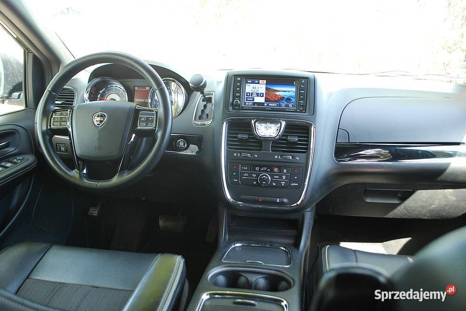 Lancia Voyager S 2014r 28 diesel automatyczna Włynkówko