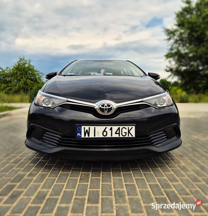 Toyota Auris Kombi 16 Active 2017 benzyna Warszawa