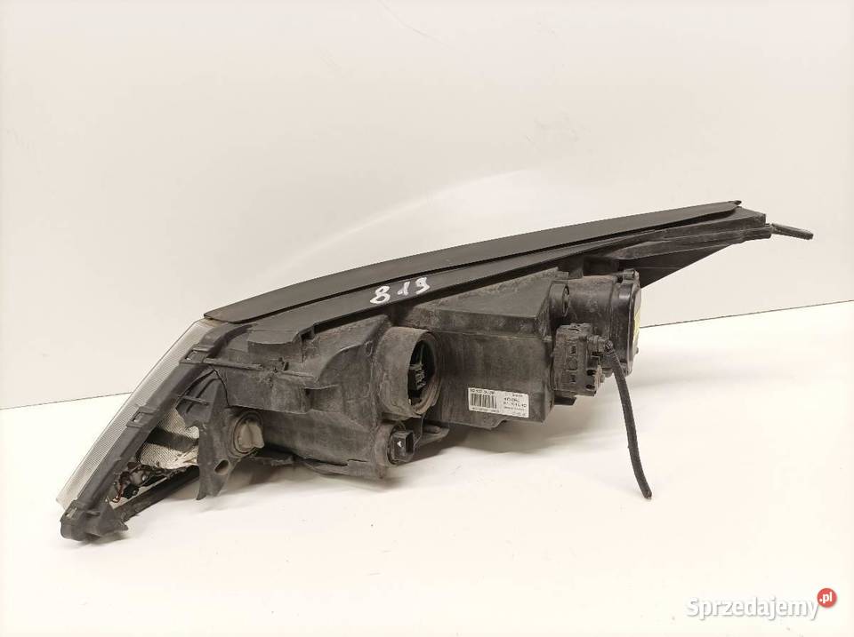 LAMPA PRZÓD PRAWA XENON USZKODZONA 921023U290 Rok produkcji 2012 świętokrzyskie