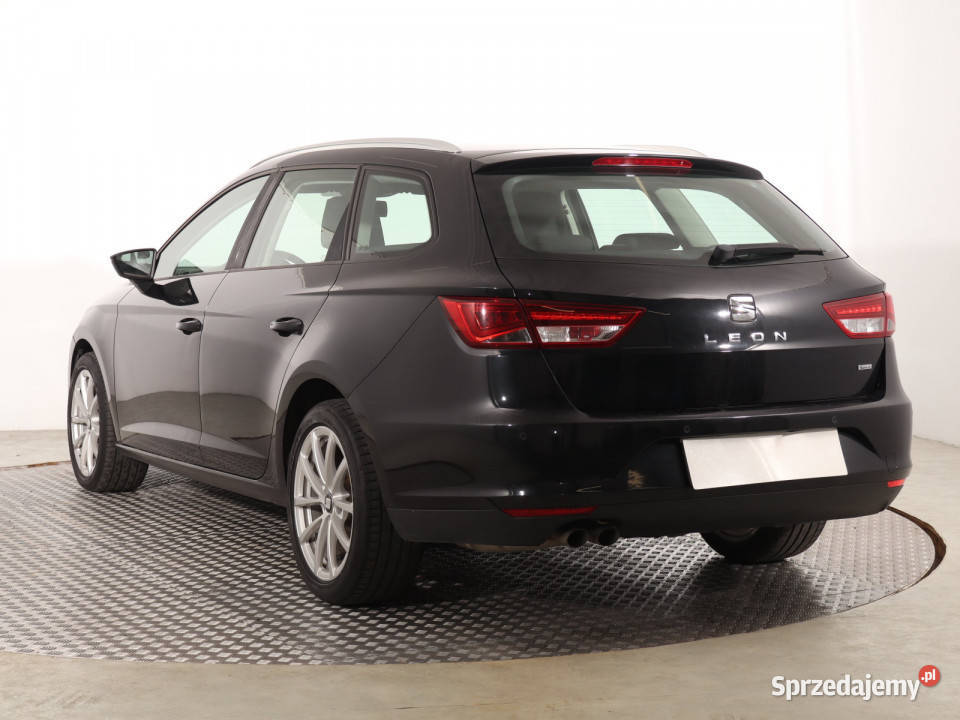 Seat Leon 16 TDI nieuszkodzony