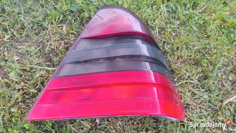 Lampa tylna prawa Mercedes cklasa W202 lift Warkały
