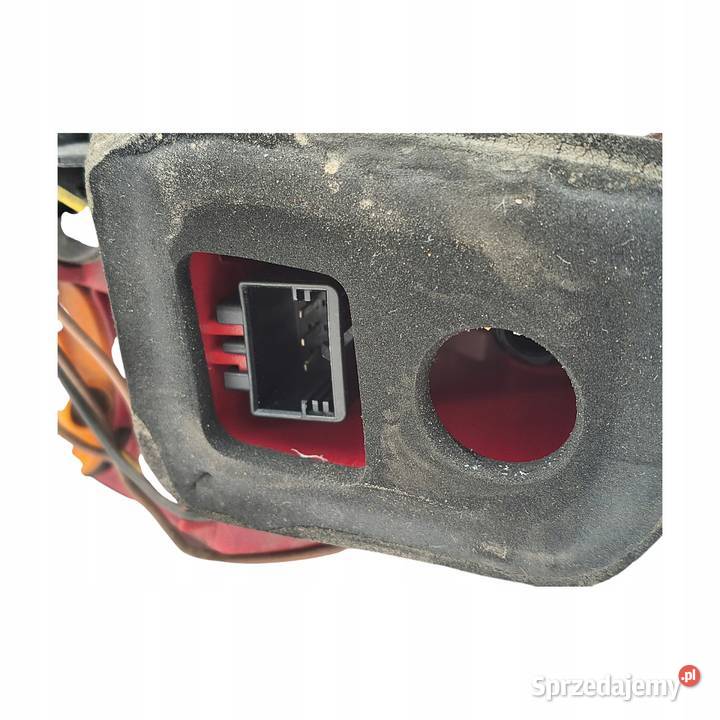 LAMPA PRAWA VW Passat B7 kombi 1014r TYLNA