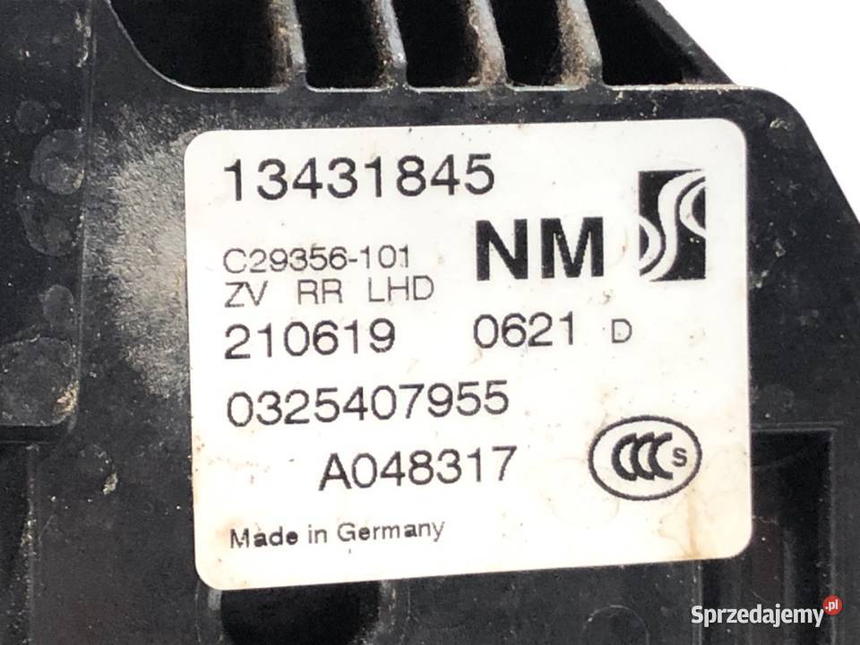 ZAMEK DRZWI PRAWY TYŁ OPEL CORSA E Hatchback osobowe sprzedam