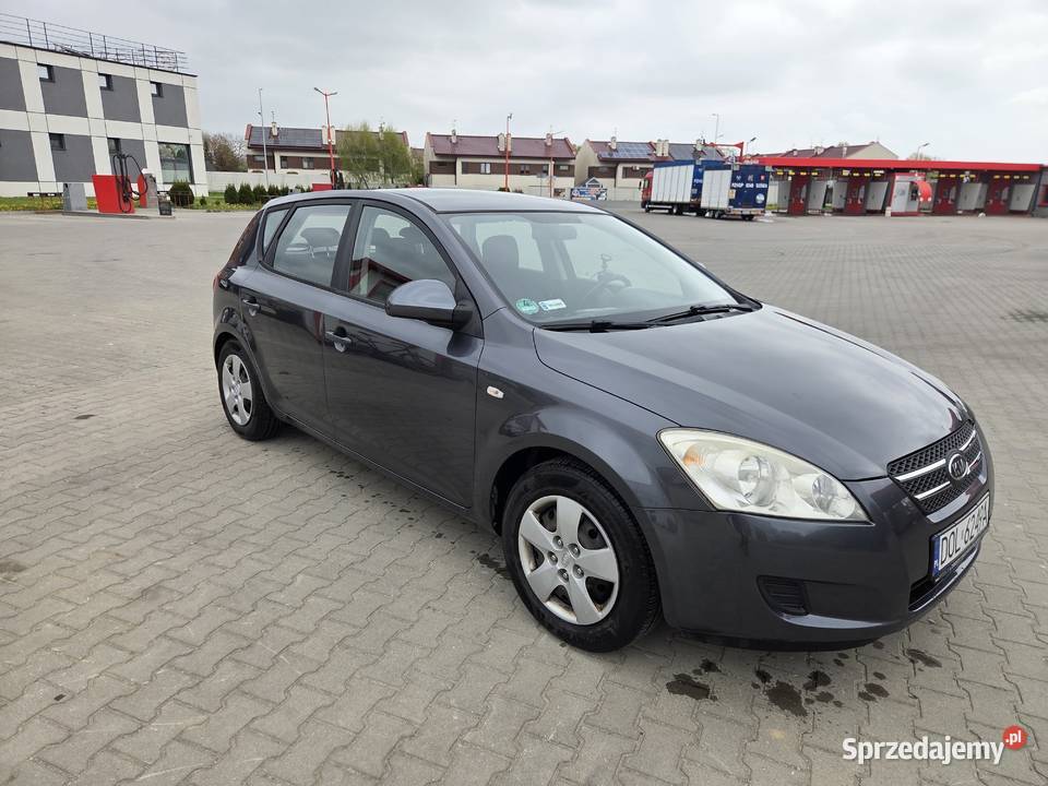 Kia Ceed 16 126 BenzynaLPG 2009 Cee'd dolnośląskie Oleśnica