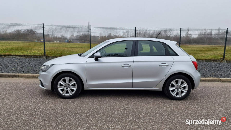 Audi A1 Sportback 16 TDI 2013 Piękna srebrny Pabianice