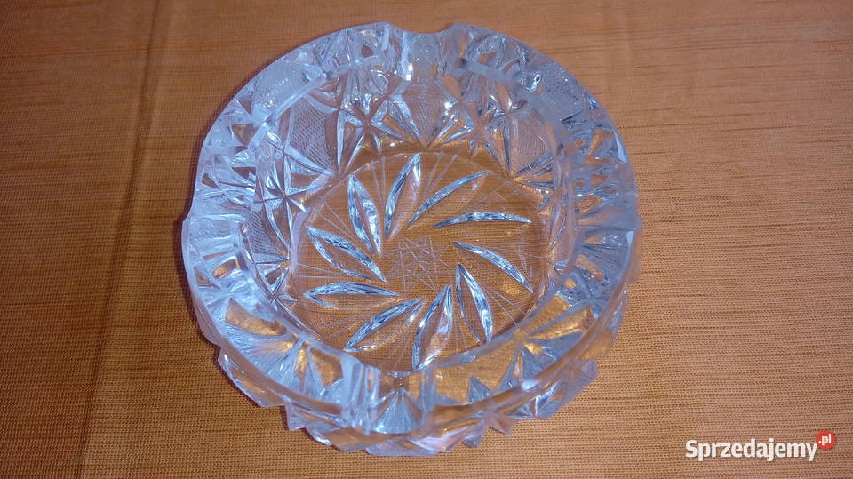 Popielniczka okragła kryształowa o średnicy 13 przezroczysty Siemianowice Śląskie