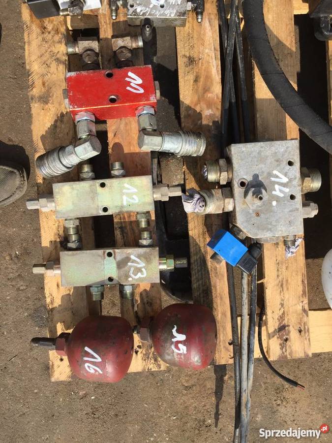 Rozdzielacz przedni zawory sekcje Fiat Hitachi Kosakowo