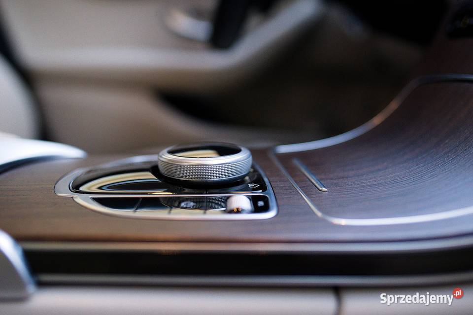 Mercedes C 200 salon bezwypadkowy perfekcyjny nieuszkodzony Michałów-Grabina