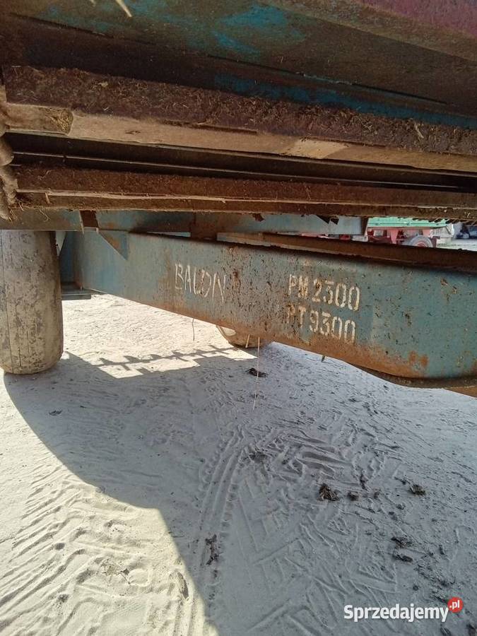 Sprzedam rozrzutnik 8 ton Maszyny rolnicze łódzkie