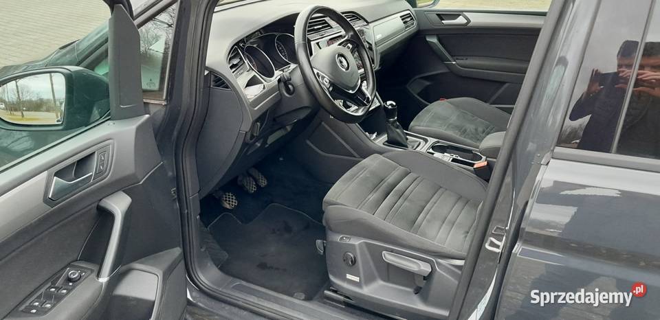 Volkswagen Touran 20 TDI gniazdo AUX Touran Ropczyce sprzedam