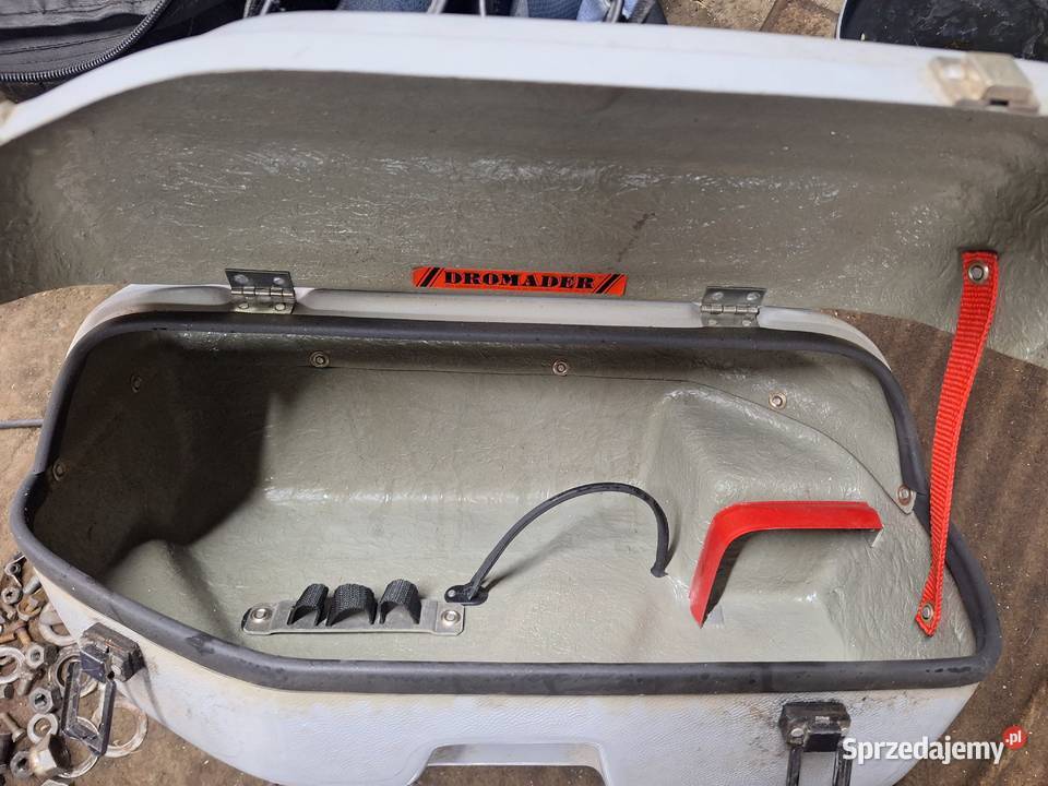 Kufer Dromader do Polonez FSO Caro kuferek do Rok produkcji 1995