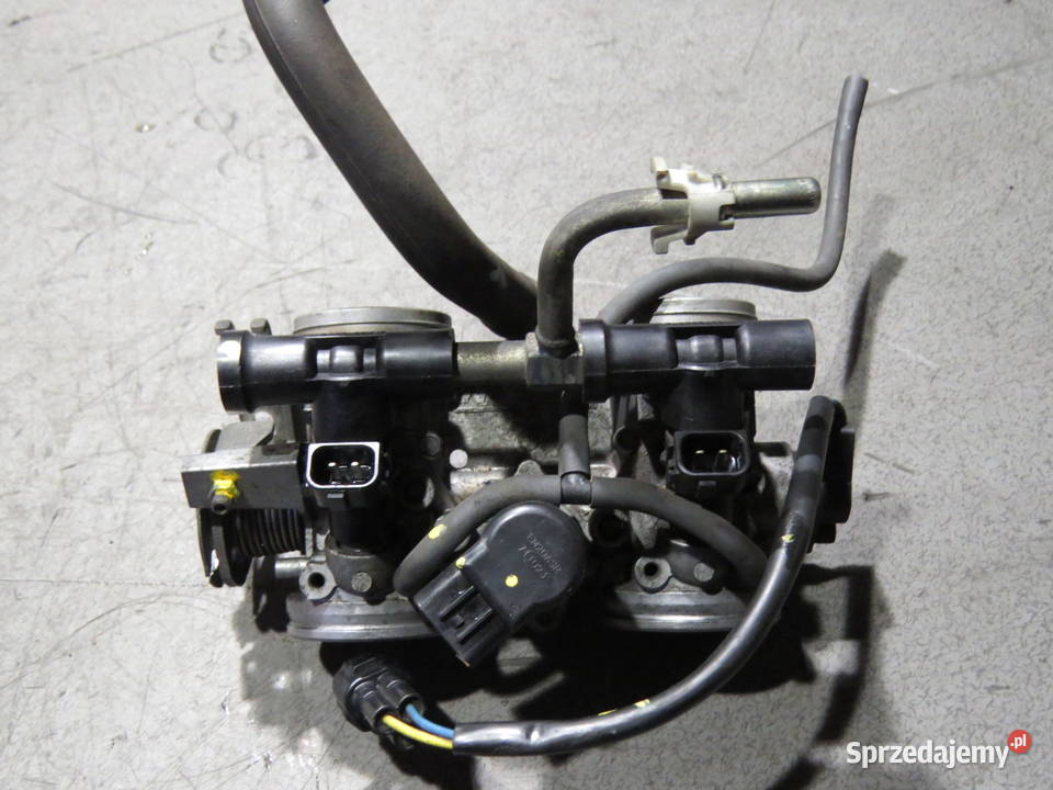 SUZUKI BURGMAN 650 05 przepustnica dolot