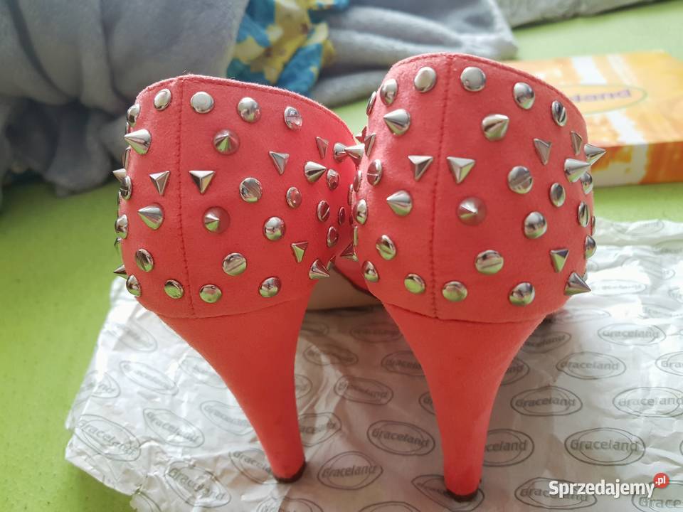 NOWE Buty na obcasie koralowe łososiowe kolce sprzedam