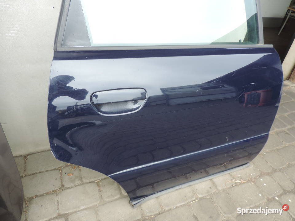 AUDI A4 B5 FL KOMBI DRZWI PRAWE TYLNE LY5K małopolskie Nowy Sącz