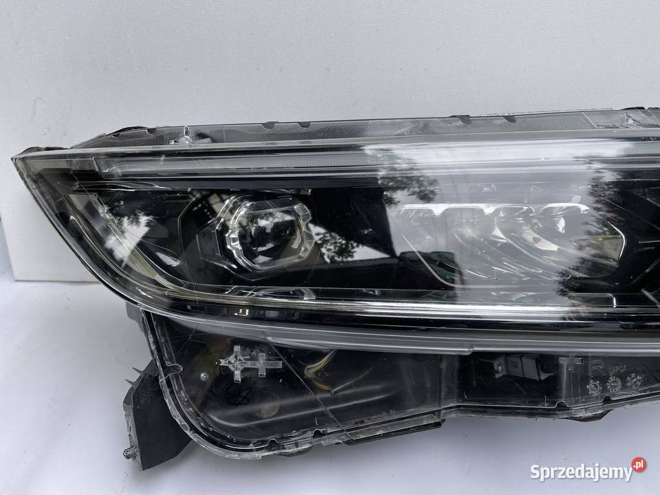 NISSAN QASHQAI LIFT PRAWA LAMPA FULL LED Ostroróg sprzedam