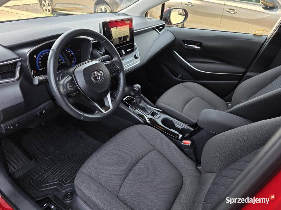 Toyota Corolla 2022r FV23 niski przebieg wielkopolskie Poznań