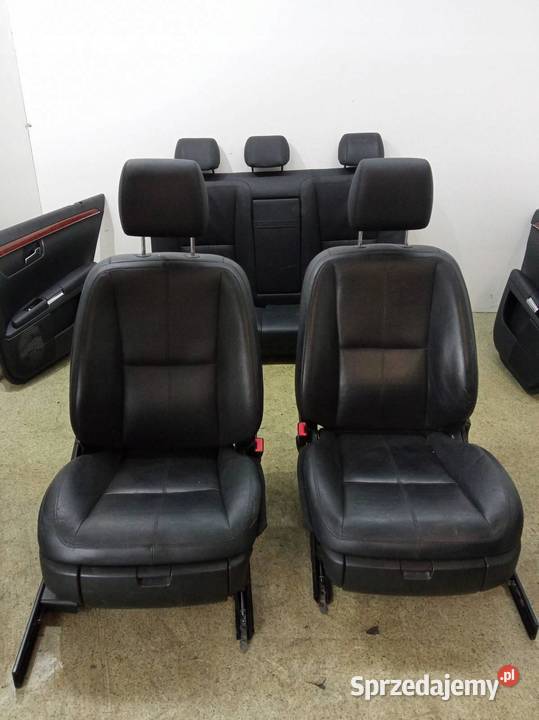 FOTELE KANAPA BOCZKI ELEKTRYCZNE GRZANE SKÓRA Rok produkcji 2009 świętokrzyskie