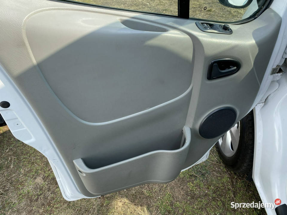 Renault Trafic MAXI DLUGI klima zadbany czujnik parkowania Poznań sprzedam